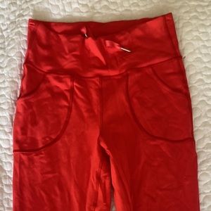Lululemon still pant crop